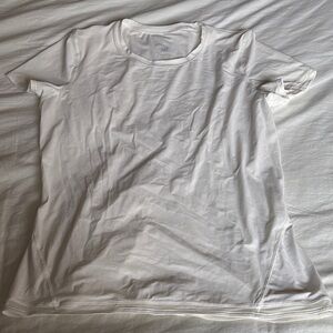 Women’s white lululemon shirt